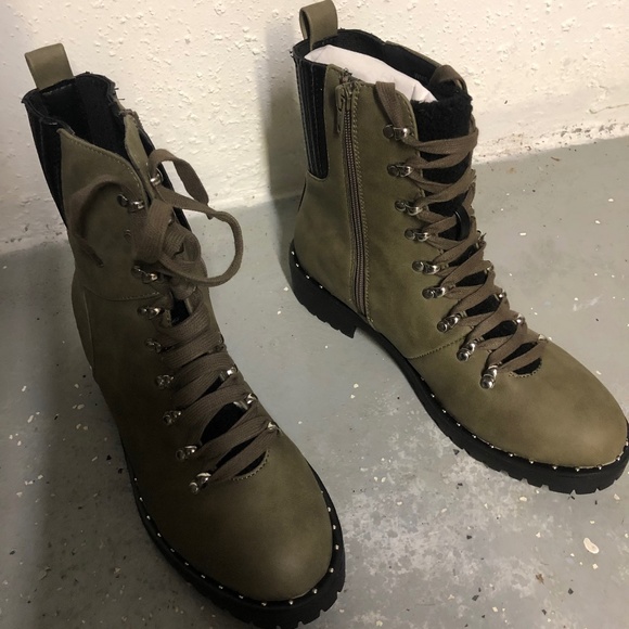 DV by Dolce Vita Oderra Hiker Boot - Picture 2 of 8